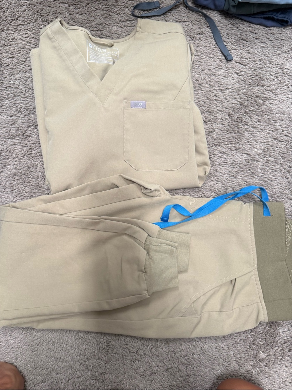 Figs scrub set